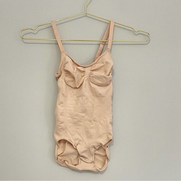 NWOT Skims Seamless Sculpt Brief Bodysuit S/M - Picture 2 of 4